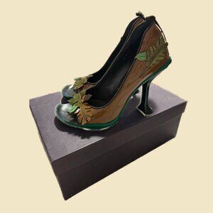 Authentic Prada Leaf Shoes. Size 7.5